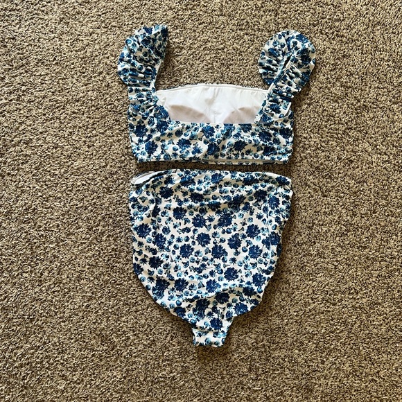 Albion Swim - Picture 4 of 5